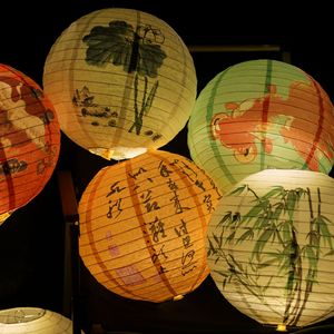 Lanternes en <span class=keywords><strong>papier</strong></span> fleur rouge chinoise <span class=keywords><strong>40</strong></span> <span class=keywords><strong>cm</strong></span> 2 pièces/ensemble pour les fêtes de mariage et les décorations de restaurant artisanat en <span class=keywords><strong>papier</strong></span> chinois imprimé - Product Image 4