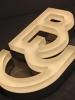 Einzigartige LED-Buchstaben für Außen schilder: Personal isiertes Logo & matti ertes Acryl-Finish