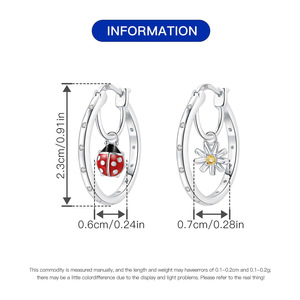 Venta directa de fábrica de pendientes de latón blanco con diseño de escarabajo y margarita, pendientes originales de alta gama, venta al por mayor para mujer - Product Image 2