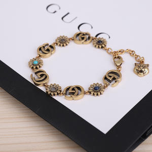 Braccialetto retrò piccolo Daisy GG per le donne doppia G lettera margherita Internet celebrità Hot in ottone Charm - Product Image 1