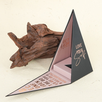 Benutzer definierte Pyramide Magnetische Geschenk box mit Einsatz Luxus starre Verpackung für Schmuck, Parfüm und kleine Geschenke