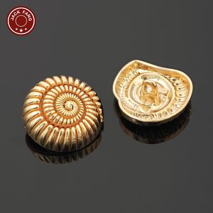 Boutons en métal de la marque Button Factory, formes irrégulières personnalisées, logo gravé, boutons décoratifs pour accessoires vestimentaires - Product Image 6