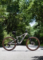Vélo de montagne électrique Amflow PL Carbon 800Wh 48V avec une vitesse maximale de plus de 50 km/h pour la conduite en extérieur