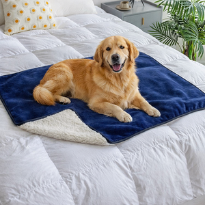 Manta para Mascotas Impermeable y Personalizada, Reversible, Acogedora, de Felpa, en Oferta - Product Image 1