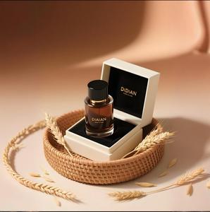 Fabrication bouteille de parfum en verre 30 <span class=keywords><strong>ml</strong></span> 100 <span class=keywords><strong>ml</strong></span> fond rond bouteille de parfum transparent <span class=keywords><strong>50</strong></span> <span class=keywords><strong>ml</strong></span> atomiseur avec boîte emballage cylindrique - Product Image 3