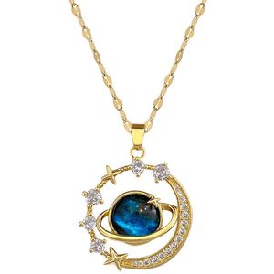 Collana Unisex Trendy con Ciondolo <span class=keywords><strong>Saturno</strong></span> in Zirconi, Catena in Acciaio Inox 316L Placcato Oro 18K, Design Stella e <span class=keywords><strong>Pianeta</strong></span>, per Uso Quotidiano - Product Image 1