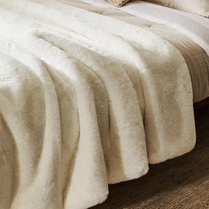 Nhà Sản Xuất Chăn Lông Thỏ Giả Cỡ King Màu Trắng Siêu Mềm - Product Image 1