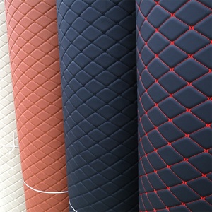 Tapis de sol de voiture en faux <span class=keywords><strong>cuir</strong></span> <span class=keywords><strong>matelassé</strong></span>, emballage en rouleaux avec différents design sur mousse, nouveauté - Product Image 6