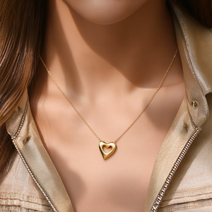 Collar con Colgante de Moda, Acero Inoxidable 316L, Baño de Oro PVD, Forma de Corazón, Cadena Ajustable, Joyería Sostenible y Resistente - Product Image 3