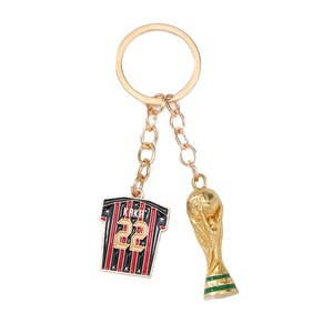 Porte-clés <span class=keywords><strong>mousqueton</strong></span> football en alliage de zinc, ornement suspendu en forme de trophée pour la Coupe des Nations 2026 États-Unis Canada Mexique, cadeau souvenir sportif - Product Image 5