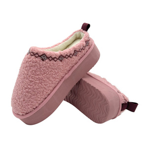 Pantoufles d'extérieur d'intérieur pour chambre à coucher pour femmes avec chaussures de maison à plate-forme en mousse à mémoire de forme bouclée floue - Product Image 6