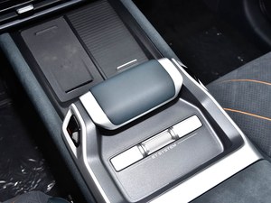 Changan Uni-T 2023 di <span class=keywords><strong>Seconda</strong></span> Generazione, Sportiva, Guida a Sinistra, Ampio Spazio, Elettrica con Telecamera, <span class=keywords><strong>Auto</strong></span> Usata - Product Image 6