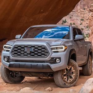 กระจังหน้าทรงรังผึ้ง Toyota Tacoma พร้อมไฟ ปี 2005-2022 ชุดอัพเกรด - Product Image 1