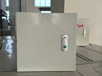 Boîte de distribution électrique murale en acier inoxydable blanc thermolaqué, taille personnalisable, indice de protection IP54, pour extérieur