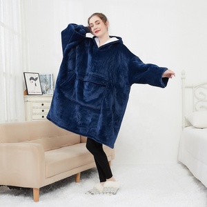 Couverture portable à <span class=keywords><strong>capuche</strong></span> super douce et confortable, couverture enveloppante en polaire avec maintien au chaud à l'intérieur et à l'extérieur - Product Image 4