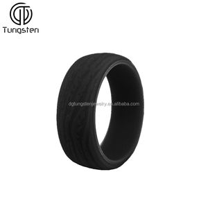 Bague de mariage tendance en <span class=keywords><strong>silicone</strong></span> de 8,7 mm avec texture d'écorce pour homme, bague de sport, bijoux, logo personnalisé - Product Image 2