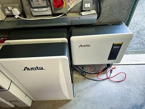 Système de stockage de batterie hybride Au Sta 10 kW avec port de communication CAN, LiFePO4 et refroidissement par air, modèle conteneur 95033 95033 C - Product Image 5