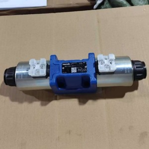 Vanne directionnelle à solénoïde Rexroth 4WE10E5XEG24N9K4M, commande hydraulique à quatre voies pour l'huile - Product Image 3