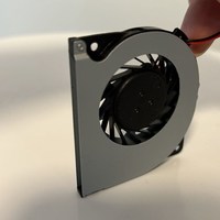 Ventilateur de refroidissement micro sans balais 5 cm 12 V CC à roulement à billes pour CPU, disque dur, souffleur de voiture, boîtier d'ordinateur portable – Prise en charge OEM/ODM
