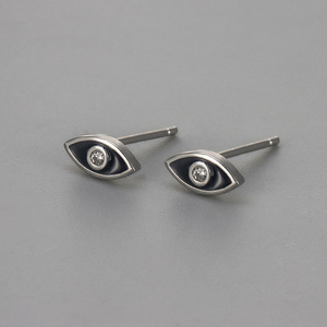 Boucles d'oreilles clous <span class=keywords><strong>Lucy</strong></span> en cuivre plaqué or 18 carats avec points <span class=keywords><strong>de</strong></span> zirconium cubique délicats, hypoallergéniques, pour femmes, bijoux pour rendez-vous galant - Product Image 3