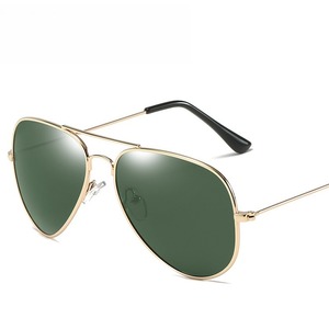 Gafas de Sol Clásicas de Moda TAGION para Hombre y Mujer, Gafas de Sol Polarizadas para Exteriores, Montura Completa, para Conducir, Pescar, Deportes - Product Image 6