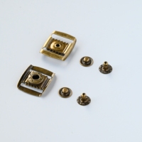 Vente en gros usine : Boucle en métal réglable en bronze plaqué acier inoxydable pour casquettes et chaussures de baseball, personnalisable