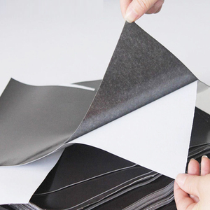 Aimant en caoutchouc avec adhésif ; <span class=keywords><strong>Feuille</strong></span> magnétique en caoutchouc avec adhésif ; <span class=keywords><strong>Feuille</strong></span> magnétique adhésive flexible - Product Image 2