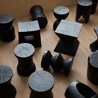 Moderner Massivholz-Eckhocker, karbonisiert schwarz, seidig glänzend, Schuhwechselhocker, Heimdekor, geschnitzt, für Außenbereich, Schlafzimmer, Villa, Wohnzimmer