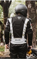 Couleurs de mode ensemble d'aventure chaud de veste de moto d'équitation de course et de coussinets de pantalon