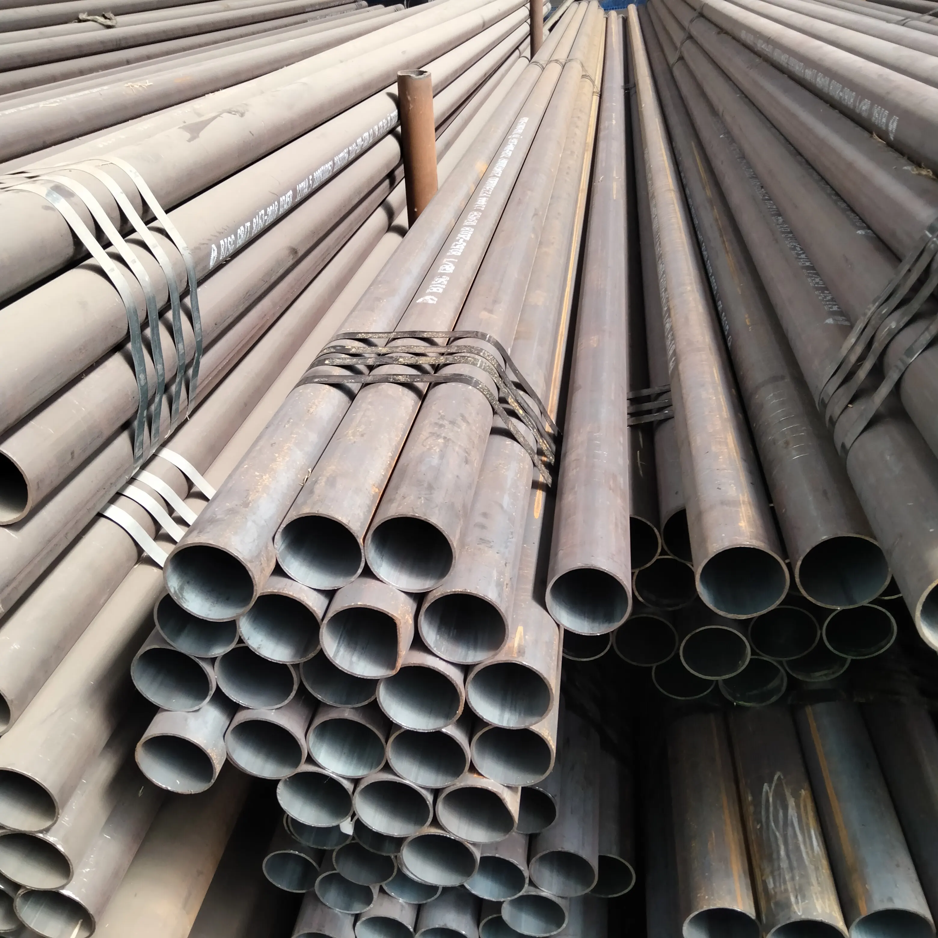 Manufacturer Q235 A106 A53 API 5L Gr. B Seamless steel pipe for Oil Gas and Water High Pressure