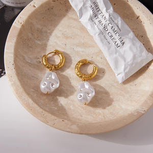 Retro Vintage Estilos Joyería Pendientes Perla Zircon Acero Inoxidable Gota Pendientes 18K Elegante para Mujer - Product Image 5