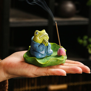 Porte-encens en céramique artisanal Lotus Frog, pour bois de santal, article religieux aromatique, option couleur bleu-orange - Product Image 4