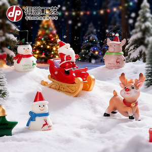 ชุดเครื่องประดับเรซิ่นคริสต์มาส รูปซานต้าลากกวางเรนเดียร์และตุ๊กตาหิมะขนาดเล็ก สำหรับตกแต่งในช่วงเทศกาล - Product Image 4