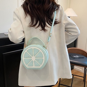 2025 nouveau Design couleur bonbon <span class=keywords><strong>petit</strong></span> <span class=keywords><strong>rond</strong></span> filles <span class=keywords><strong>sac</strong></span> à <span class=keywords><strong>main</strong></span> dames mignon bandoulière <span class=keywords><strong>sac</strong></span> à <span class=keywords><strong>main</strong></span> mode quotidien femmes <span class=keywords><strong>sac</strong></span> à bandoulière pour les jeunes - Product Image 5