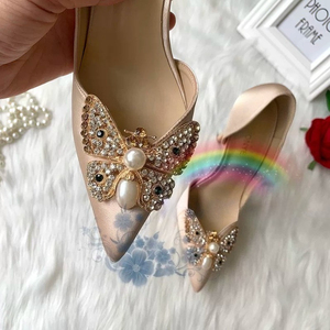Eleganti Décolleté D'Orsay con Fibbia a Farfalla e Strass, <span class=keywords><strong>Sexy</strong></span> <span class=keywords><strong>Tacchi</strong></span> <span class=keywords><strong>Alti</strong></span> in Raso Color Champagne per Matrimoni e Feste - Product Image 3