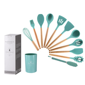 Set di 12 Utensili da Cucina in Silicone Resistente al Calore Senza BPA con Contenitore e Manici in Legno - Product Image 1