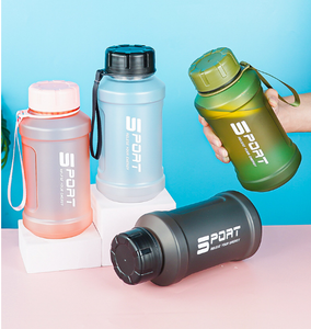 Botella de Agua Deportiva de Plástico de Lujo de 500ml 2026 al por Mayor con Logotipo Personalizado, Portátil para Gimnasio y Camping, Segura para Alimentos, con Asa y Cuerda Pequeña - Product Image 2