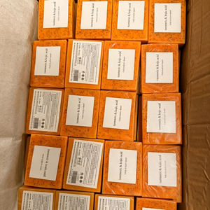 Jabón de Ácido Kójico y Cúrcuma, Etiqueta Privada Personalizada para Pequeñas Empresas, Entrega Rápida, Limpiador Corporal de Fábrica - Product Image 5