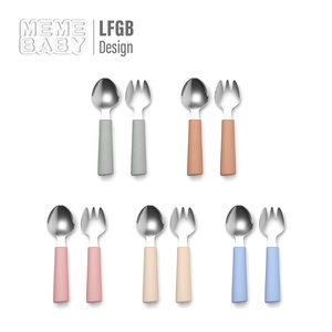 Commercio all'ingrosso Set forchetta cucchiaio in Silicone per bambini BPA Free Baby Led svezzamento alimentazione in acciaio inox solido cucchiaio per bambini - Product Image 6