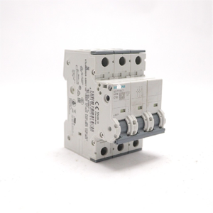 Interruttore Automatico Originale Nuovo di Zecca a 3 Poli 10A 400V 5SY6310-7 MCB C10 - Product Image 1