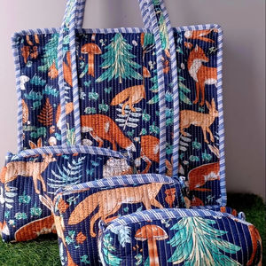 Ensemble sac fourre-tout matelassé et trousse de toilette animaux de la jungle, fait main en coton, organiseur de maquillage de voyage, cadeau pour elle - Product Image 1