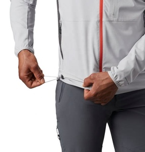 Veste de course et de jogging à capuche en polyester softshell personnalisée pour hommes, imperméable avec fermeture à glissière pour l'hiver - Product Image 5