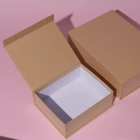 Boîte cadeau magnétique en papier kraft rigide de luxe pour emballage cadeau, finition brillante/mate avec doublure personnalisée