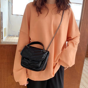 Bolso de Hombro Retro de Cuero Suave Negro para Mujer, con Correa de Cadena, Diseño Cuadrado Pequeño, para Uso Diario - Product Image 3