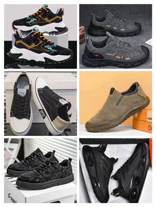 أحذية رياضية نسائية عصرية بأسعار مخفضة للبيع بالجملة، أحذية جري عادية قابلة للتنفس، أحذية متوفرة في المخزون للبيع بالجملة - Product Image 1