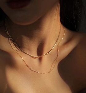 Collar Gargantilla <span class=keywords><strong>de</strong></span> Cadena Fina <span class=keywords><strong>de</strong></span> Hueso <span class=keywords><strong>de</strong></span> Serpiente en <span class=keywords><strong>Oro</strong></span> Real AU750 <span class=keywords><strong>de</strong></span> 18k <span class=keywords><strong>para</strong></span> <span class=keywords><strong>Mujer</strong></span>, 45cm Ajustable, Se Puede Usar Solo o en Capas - Product Image 6