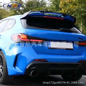 Alerón Trasero BMW en Negro Brillante con Textura de Fibra de Carbono, Estilo Ducktail para Serie 1 F40 M135i 2019+ - Product Image 3