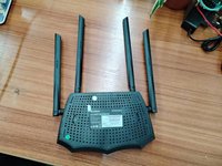Antennes Tenda AC8 1200mbps 5dbi utilisées pour la MU-MIMO double fréquence IPTV supportant L2TP/PPTP/IPSec