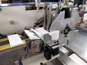 Khăn Tay nhỏ Khăn Ăn Bỏ Túi Giấy Tự Động Máy Móc Đóng Gói - Product Image 5