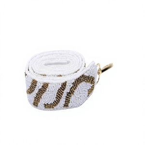 Sac bandoulière artisanal de qualité supérieure pour collège, broderie léopard, bretelles perlées tendance, doublure en toile, ceintures métalliques - Product Image 1